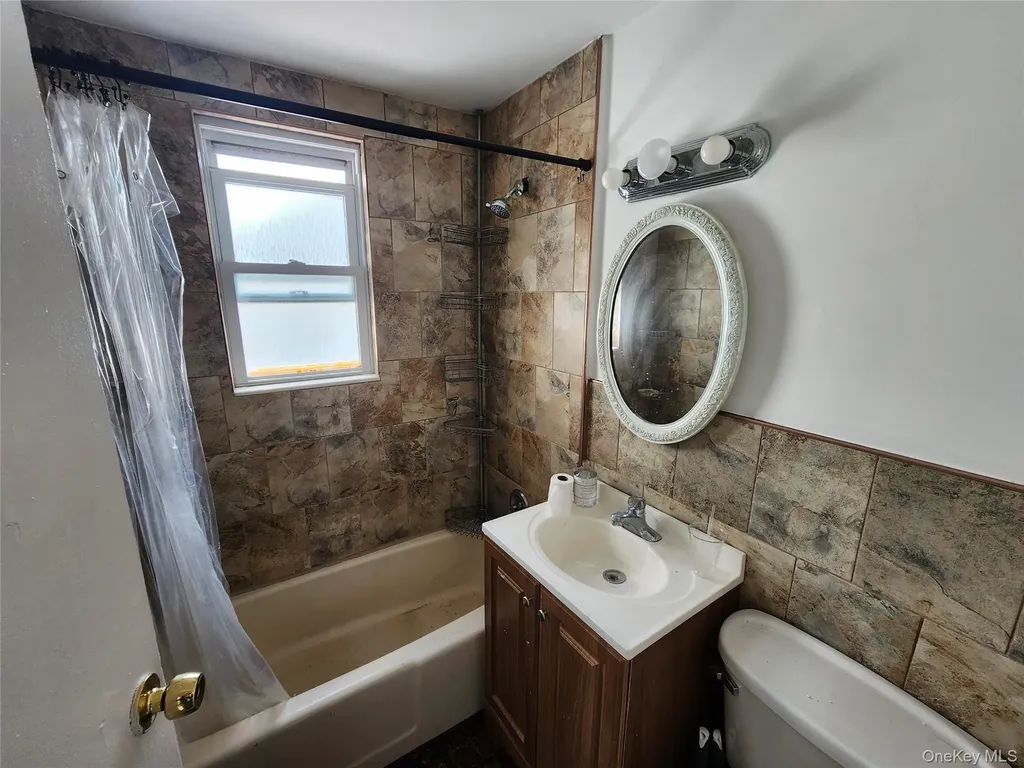 5912 58th Road Maspeth NY 11378
