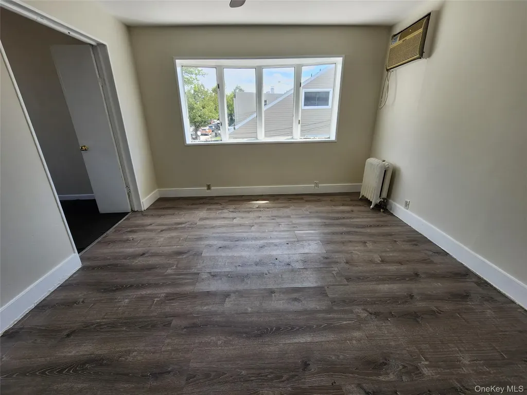 5912 58th Road Maspeth NY 11378