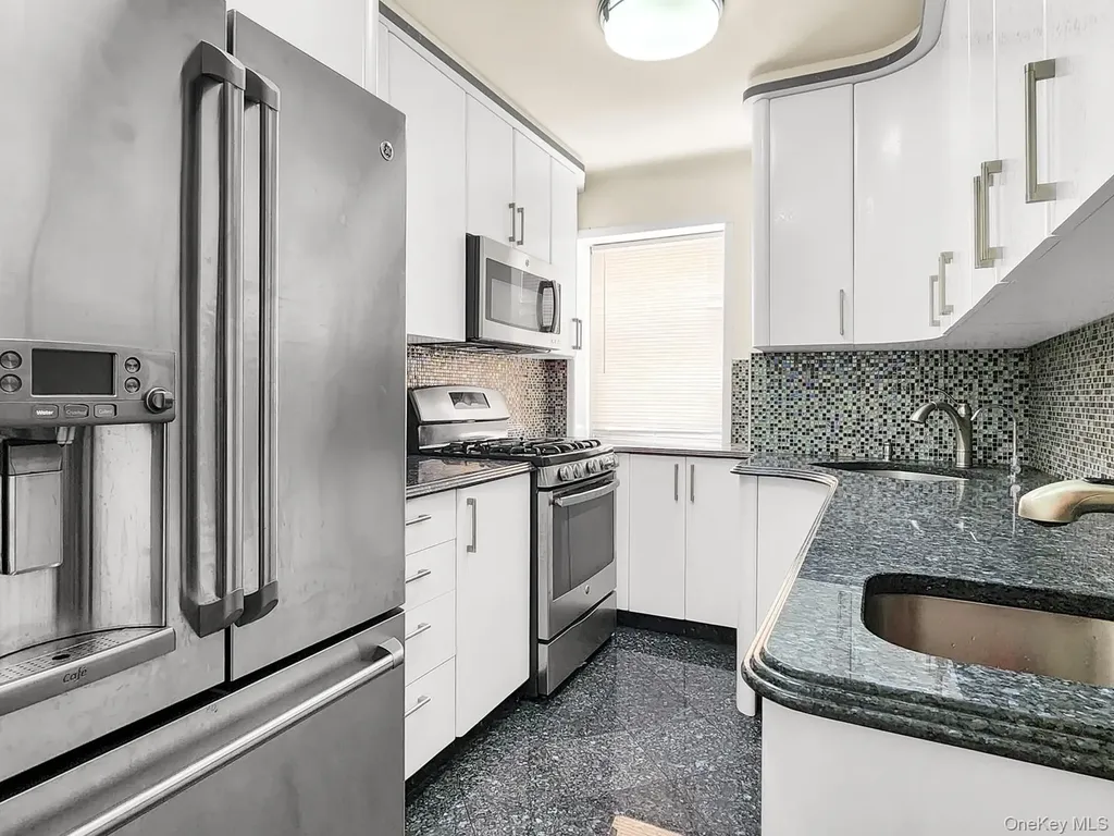 66-10 149th Street Flushing NY 11367