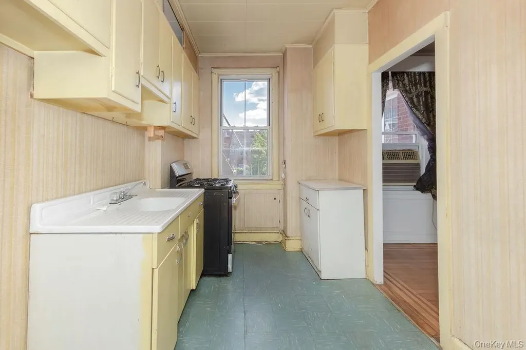 3513 76th Street Jackson Heights NY 11372