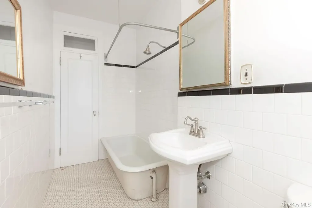 3513 76th Street Jackson Heights NY 11372