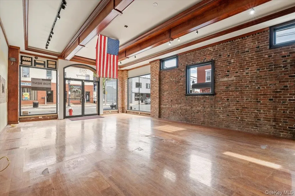 281 Broadway Bethpage NY 11714