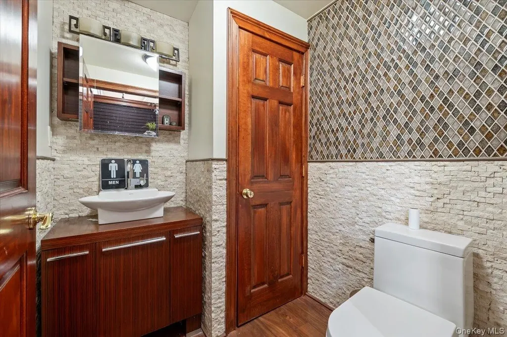 281 Broadway Bethpage NY 11714