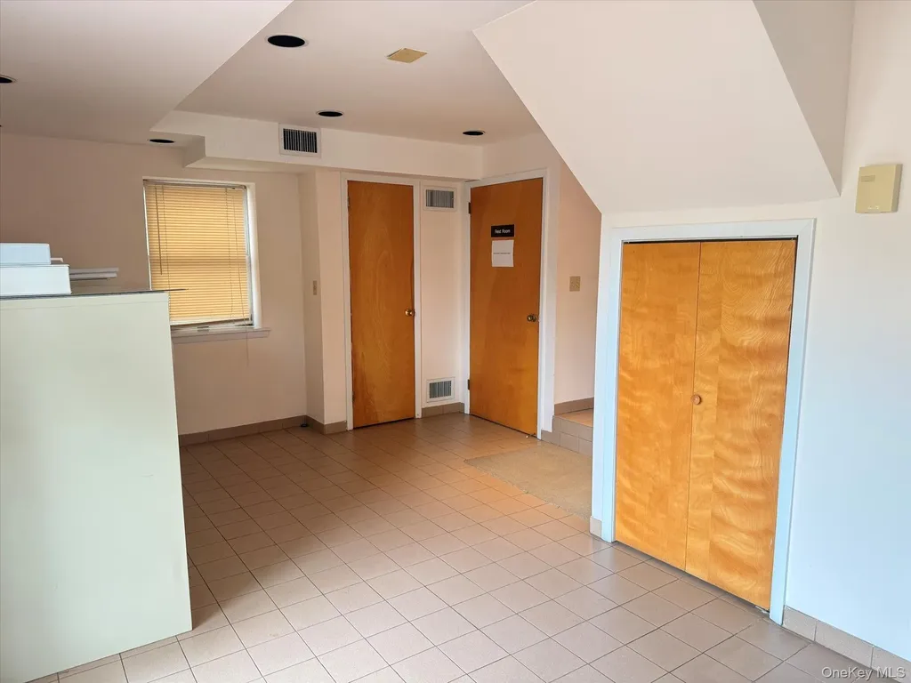 28-15 Bayside Lane Flushing NY 11358