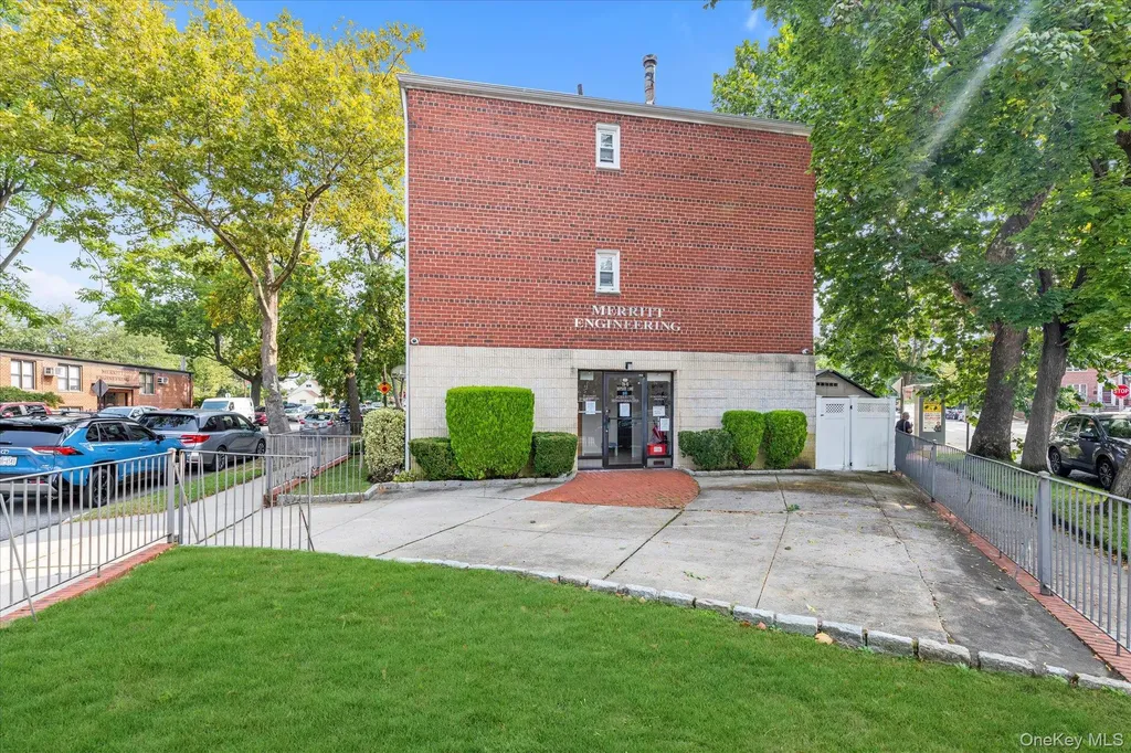 28-15 Bayside Lane Flushing NY 11358