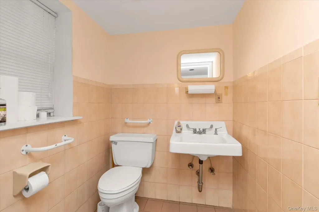 28-15 Bayside Lane Flushing NY 11358