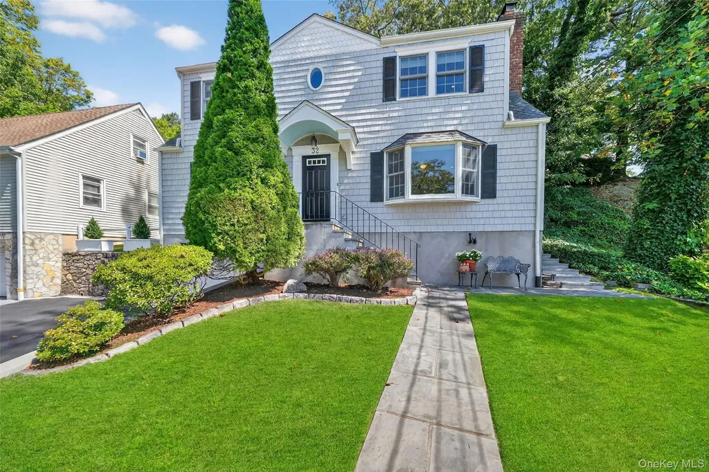 32 Custis Avenue White Plains NY 10603