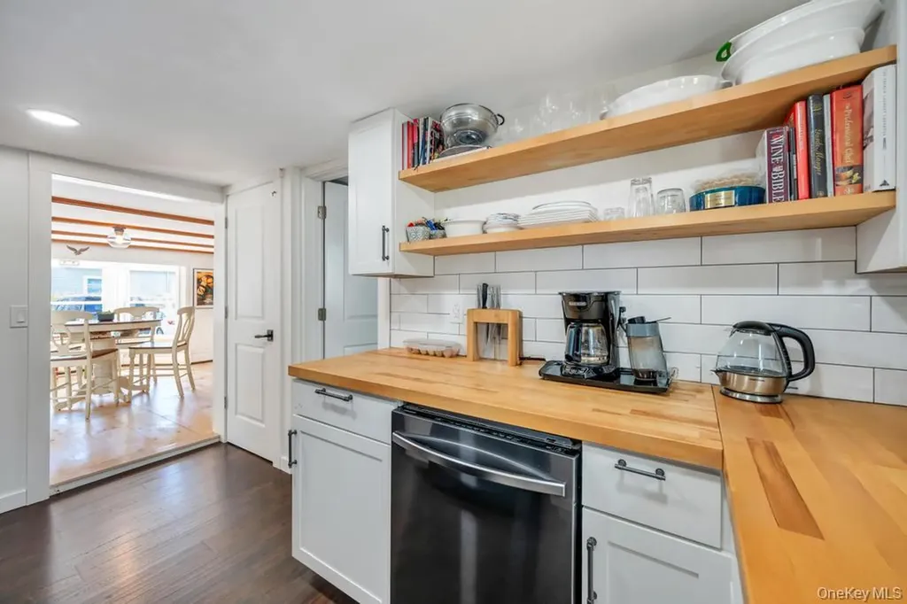 181 Blue Point Avenue Blue Point NY 11715