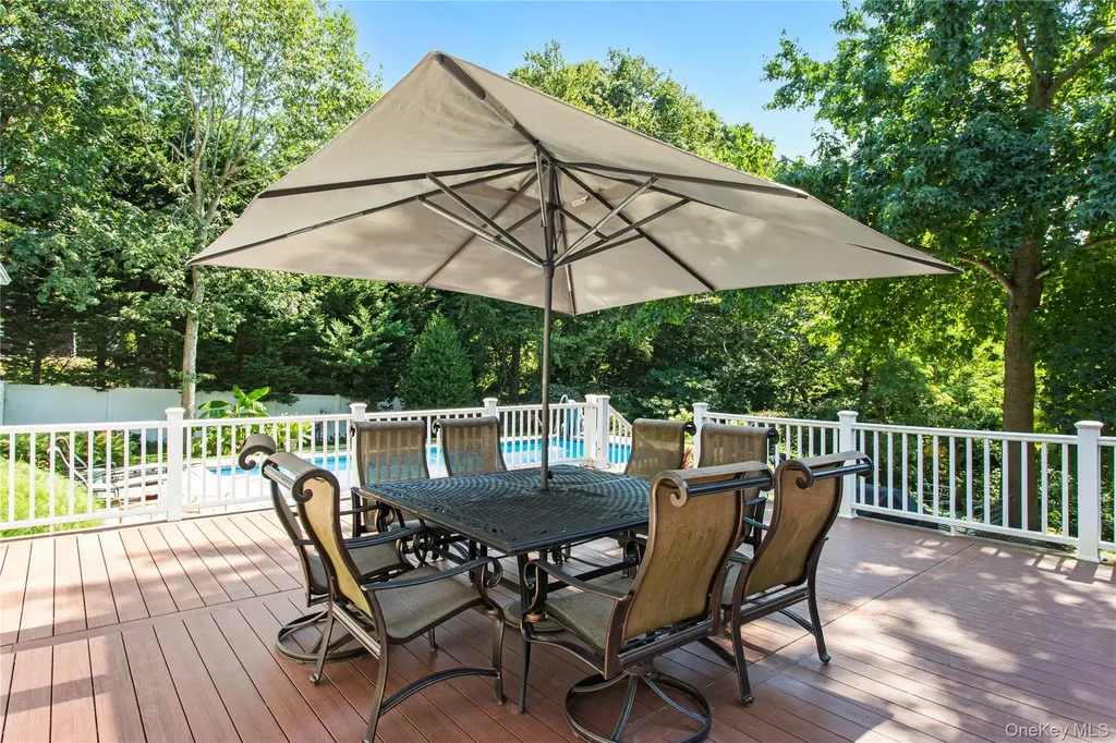 41 Park Drive Riverhead NY 11901