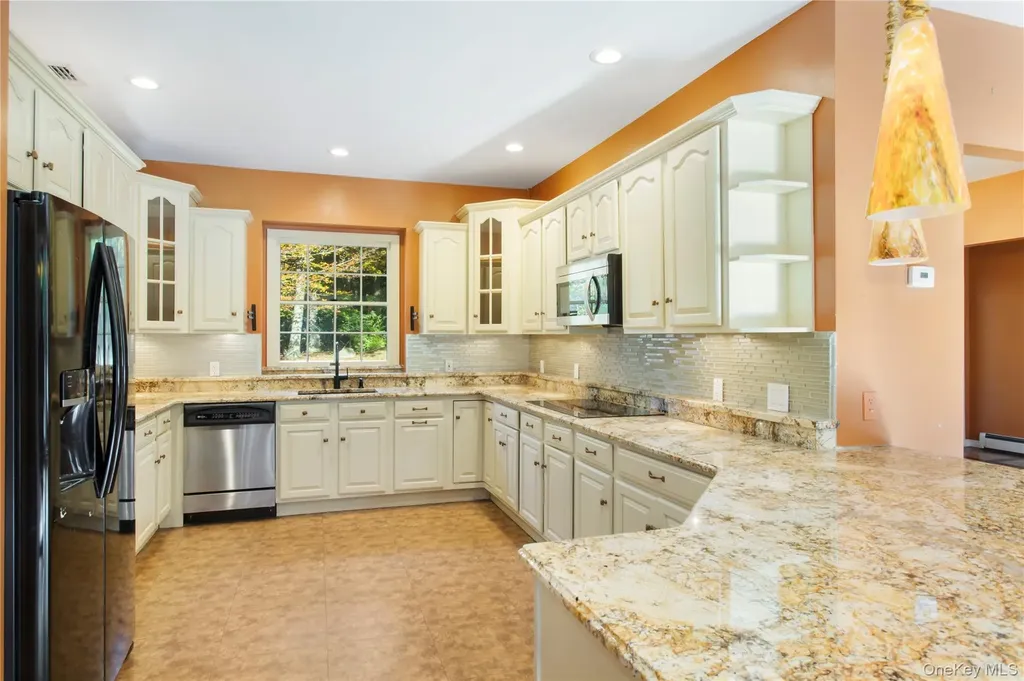 41 Park Drive Riverhead NY 11901