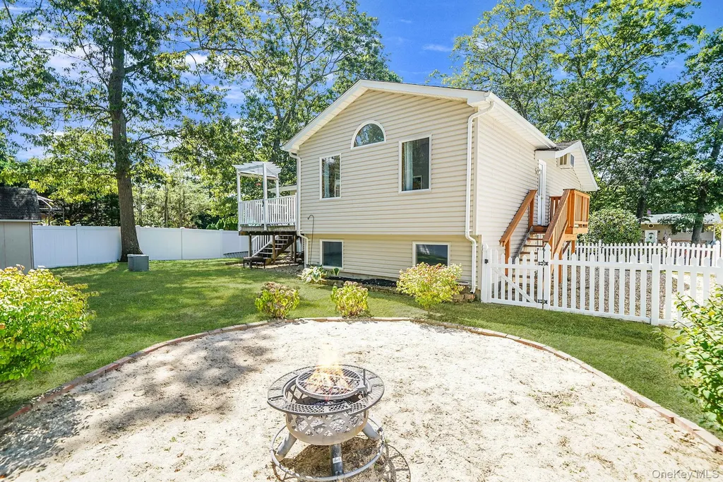 7 Deepdale Drive Commack NY 11725
