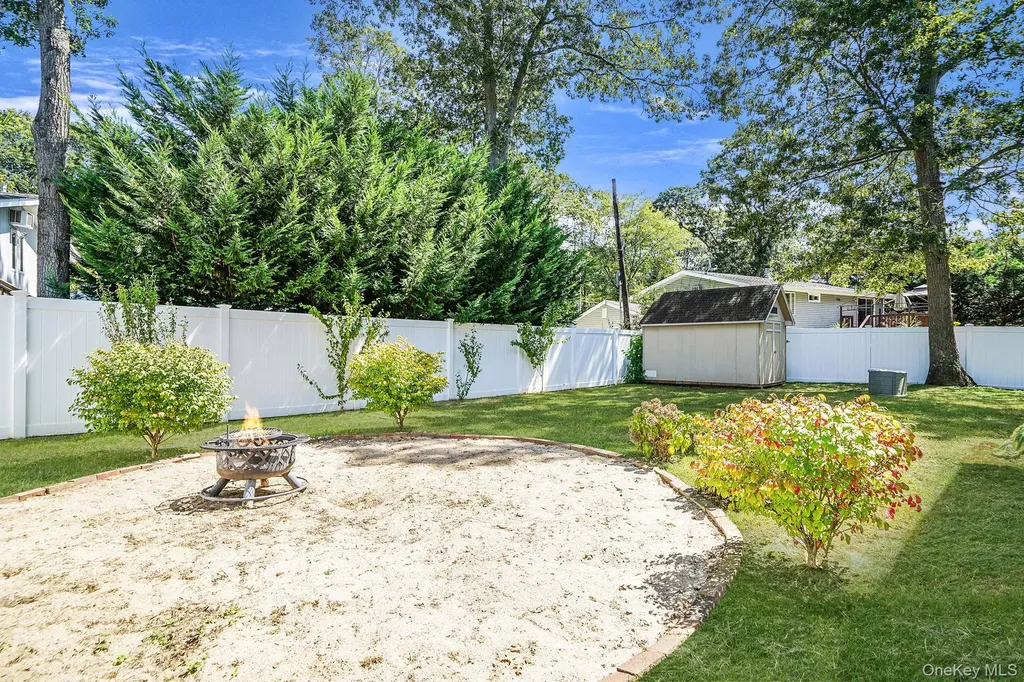 7 Deepdale Drive Commack NY 11725