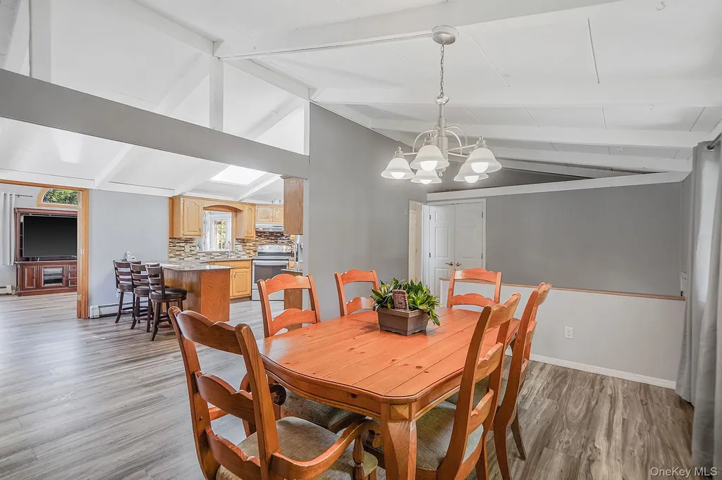 7 Deepdale Drive Commack NY 11725