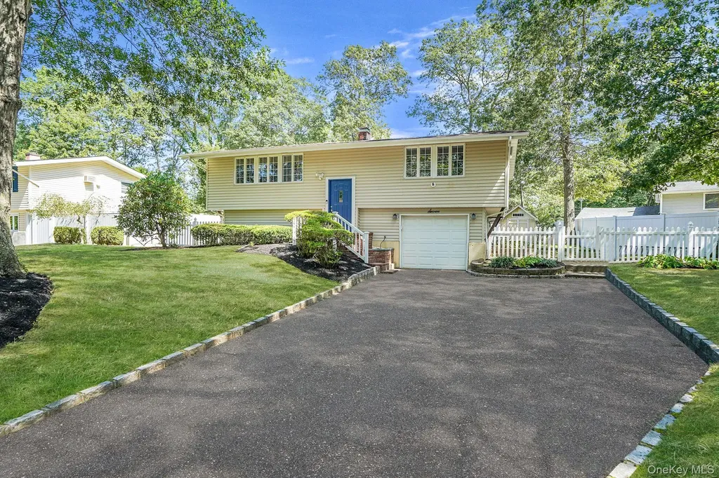 7 Deepdale Drive Commack NY 11725