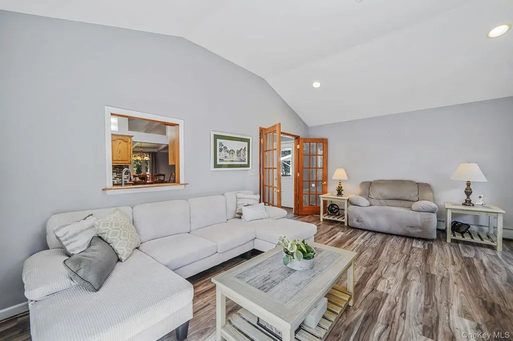 7 Deepdale Drive Commack NY 11725