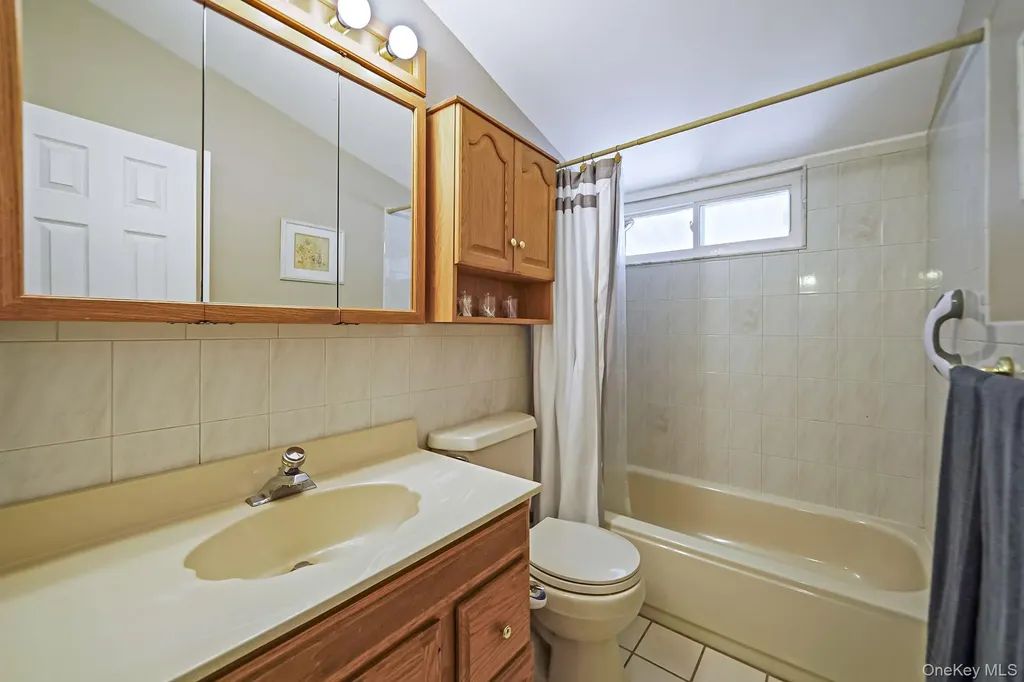 7 Deepdale Drive Commack NY 11725
