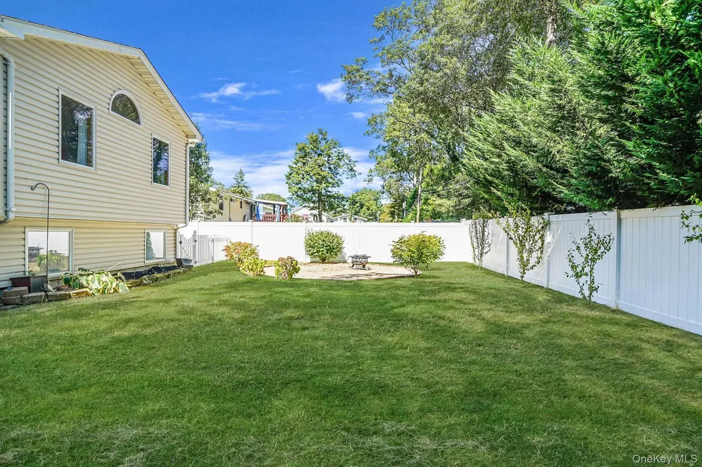 7 Deepdale Drive Commack NY 11725