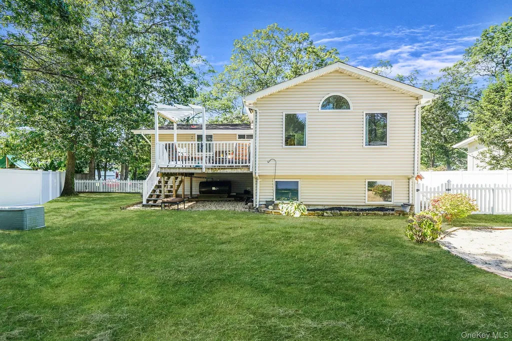 7 Deepdale Drive Commack NY 11725