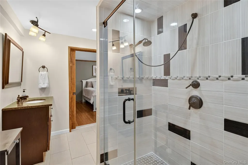 6 Marvelle Lane Westtown NY 10998