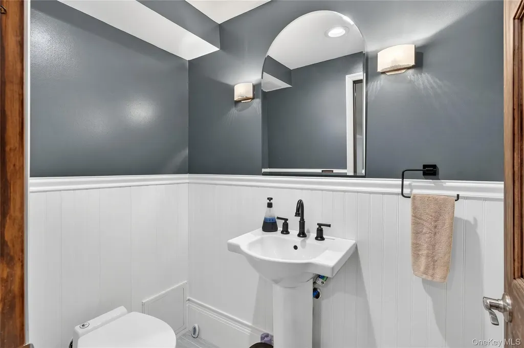 6 Marvelle Lane Westtown NY 10998