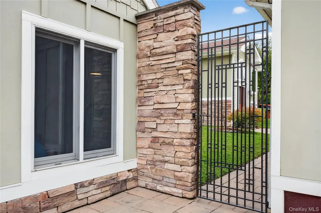 6 Marvelle Lane Westtown NY 10998