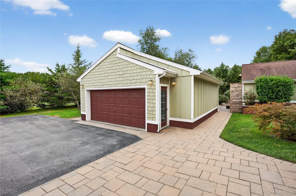 6 Marvelle Lane Westtown NY 10998