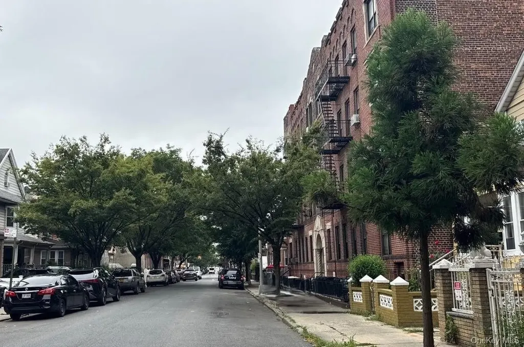 400 E 49th Street Brooklyn NY 11203