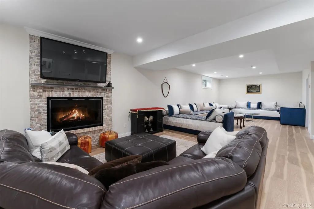629 California Road Bronxville NY 10708