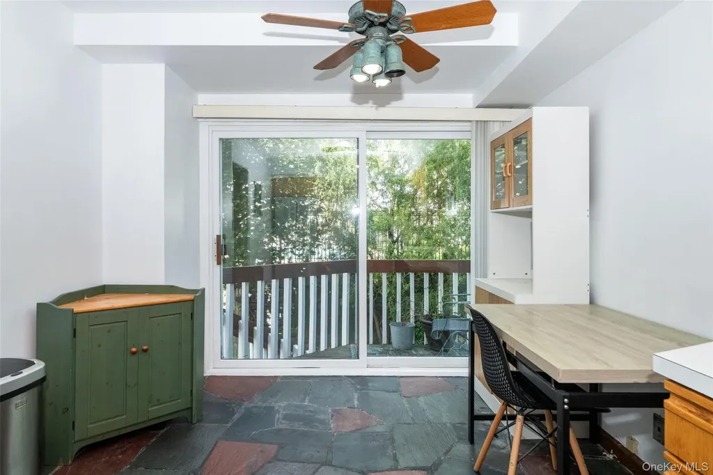 18 Windward Lane Bronx NY 10464