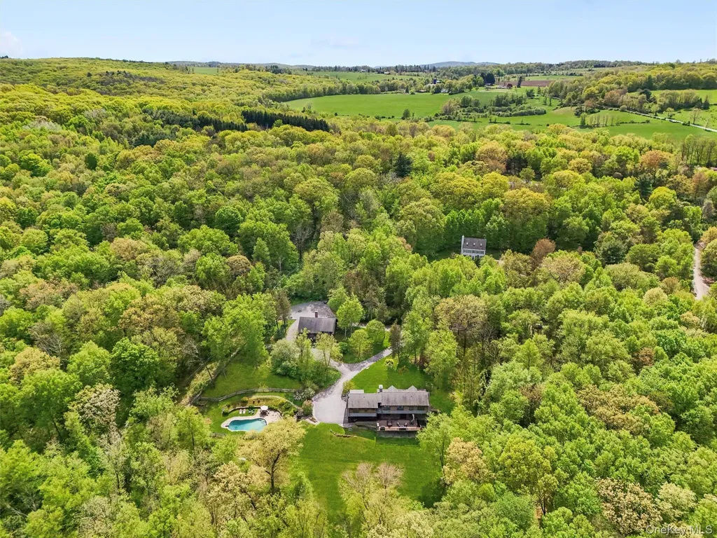 57 Cedar Berry Lane Dover Plains NY 12522