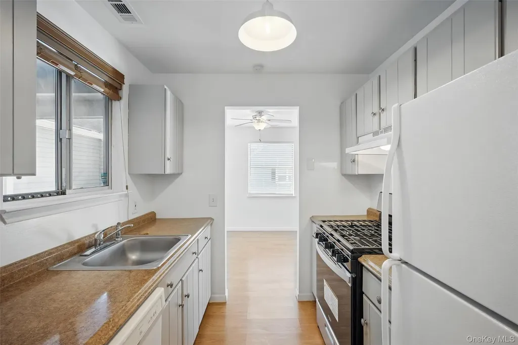 201 Commons Way Unit E Fishkill NY 12524
