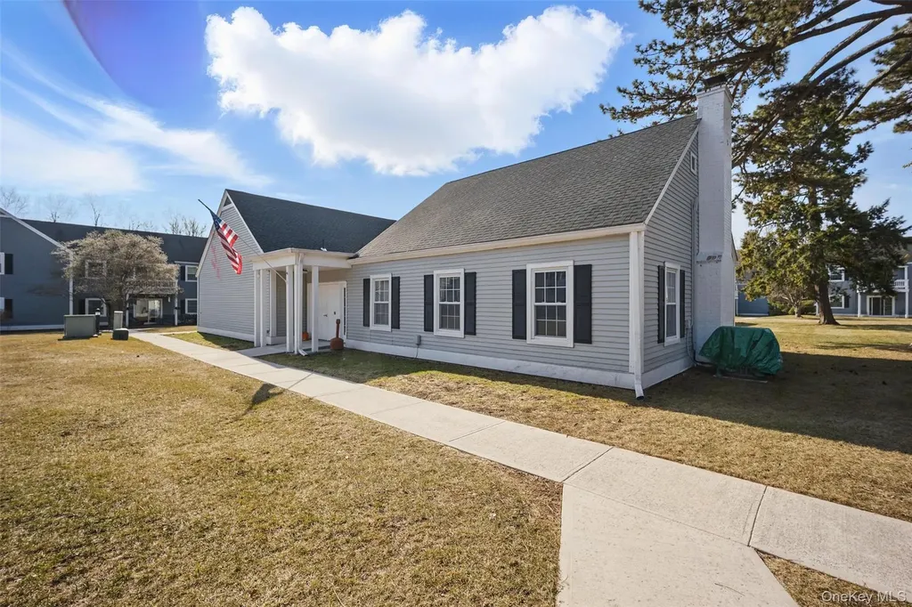 201 Commons Way Unit E Fishkill NY 12524