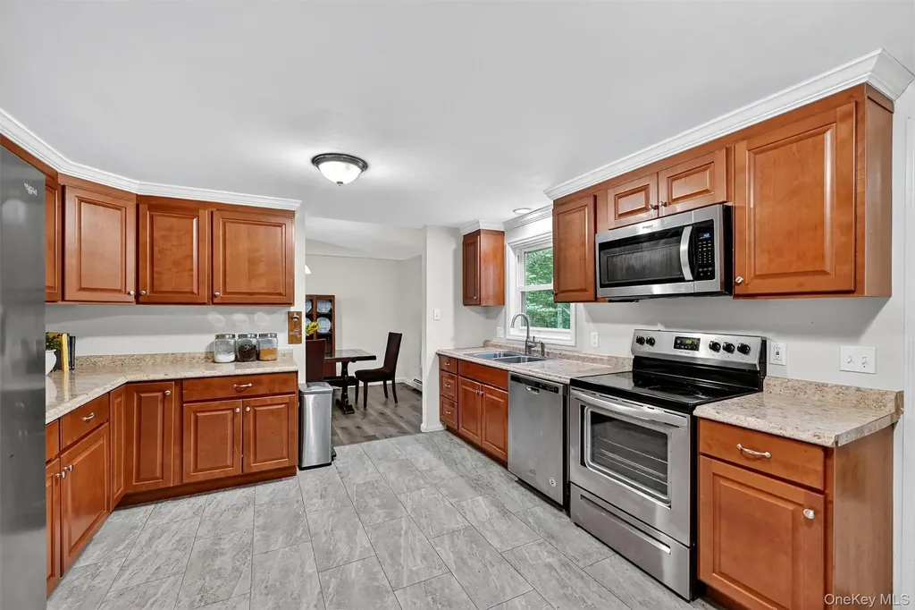 6 Tice Lane Middletown NY 10941