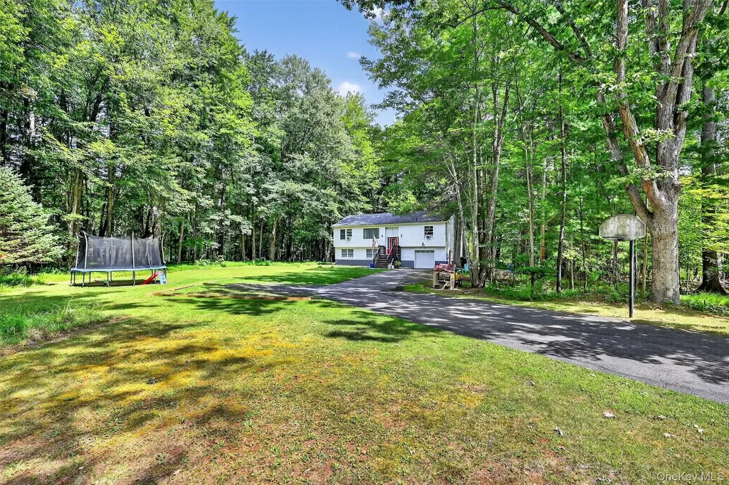 6 Tice Lane Middletown NY 10941