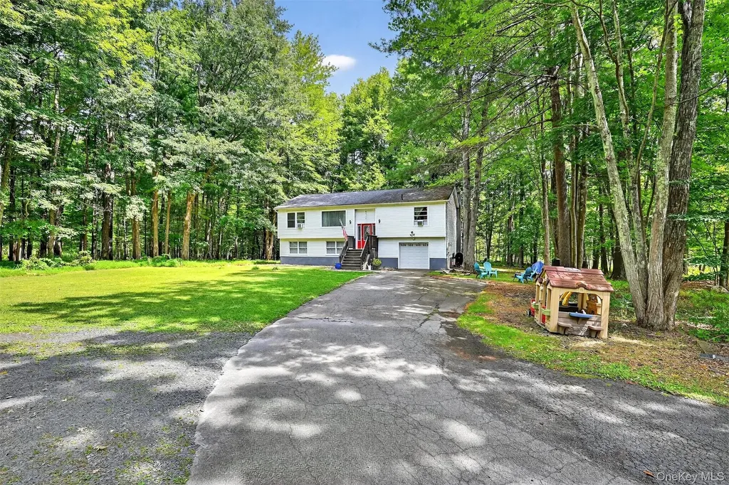 6 Tice Lane Middletown NY 10941