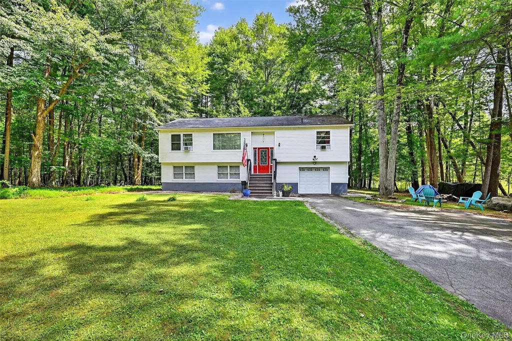6 Tice Lane Middletown NY 10941