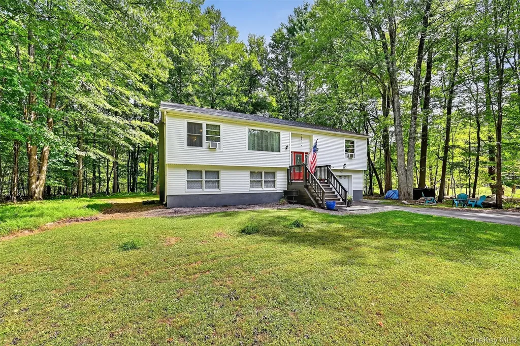 6 Tice Lane Middletown NY 10941