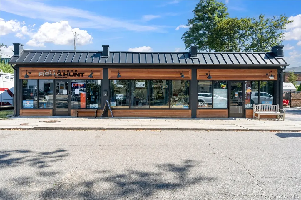 20 Ackerson Street Bay Shore NY 11706
