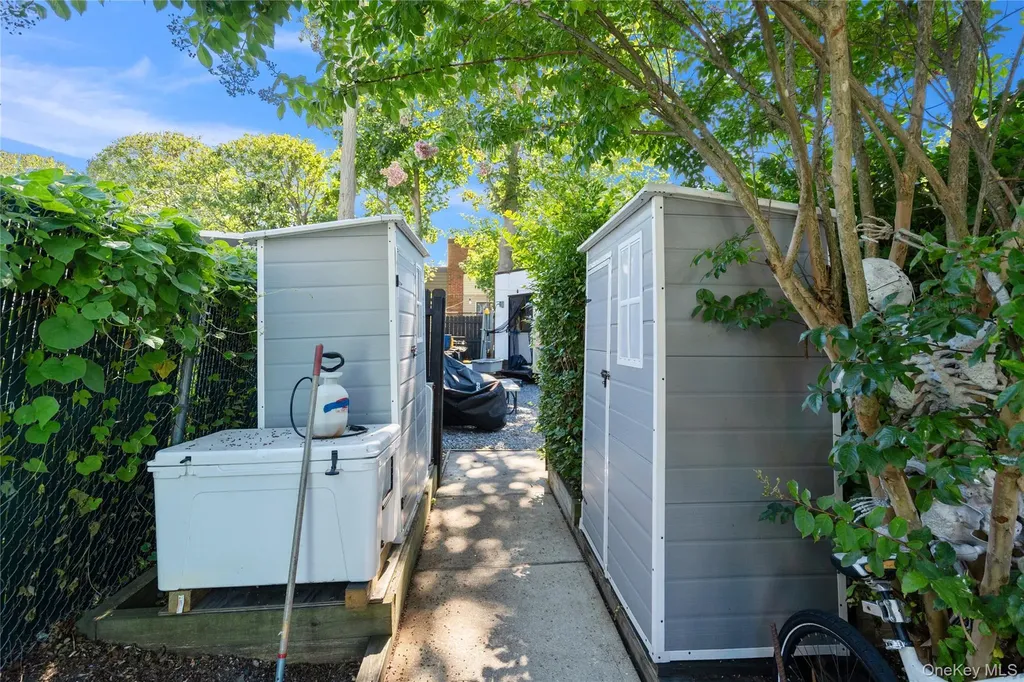 20 Ackerson Street Bay Shore NY 11706