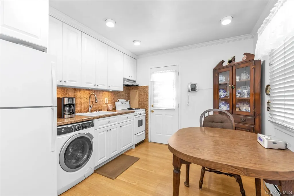 49 Princeton Place Merrick NY 11566