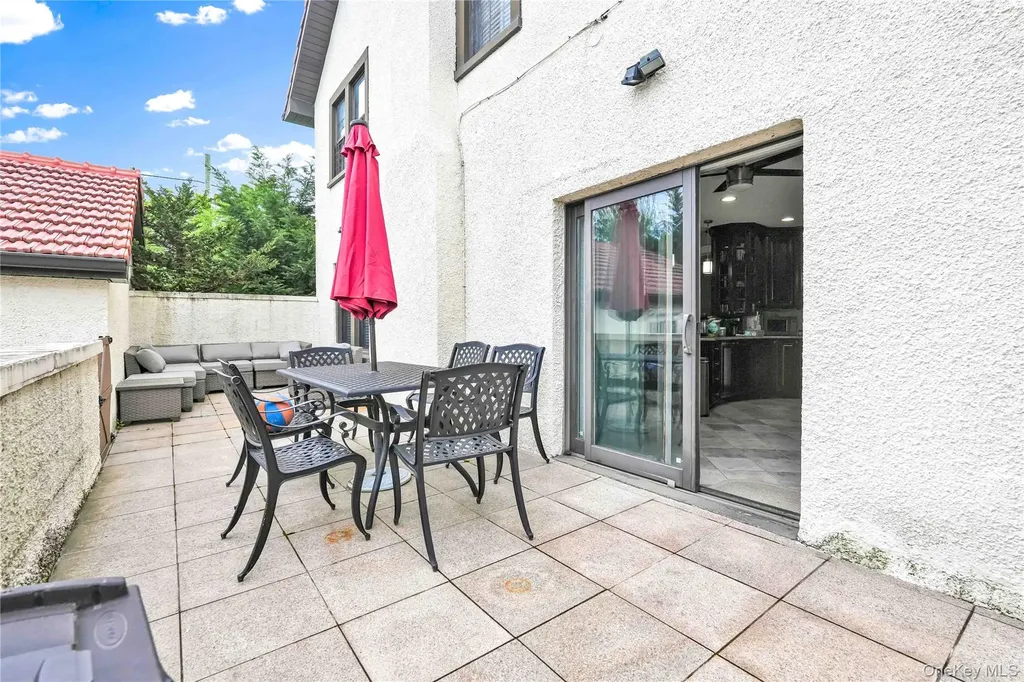 16008 12th Road Beechhurst NY 11357