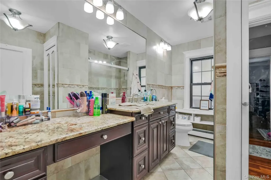 16008 12th Road Beechhurst NY 11357