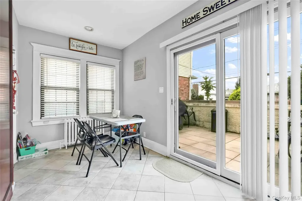16008 12th Road Beechhurst NY 11357
