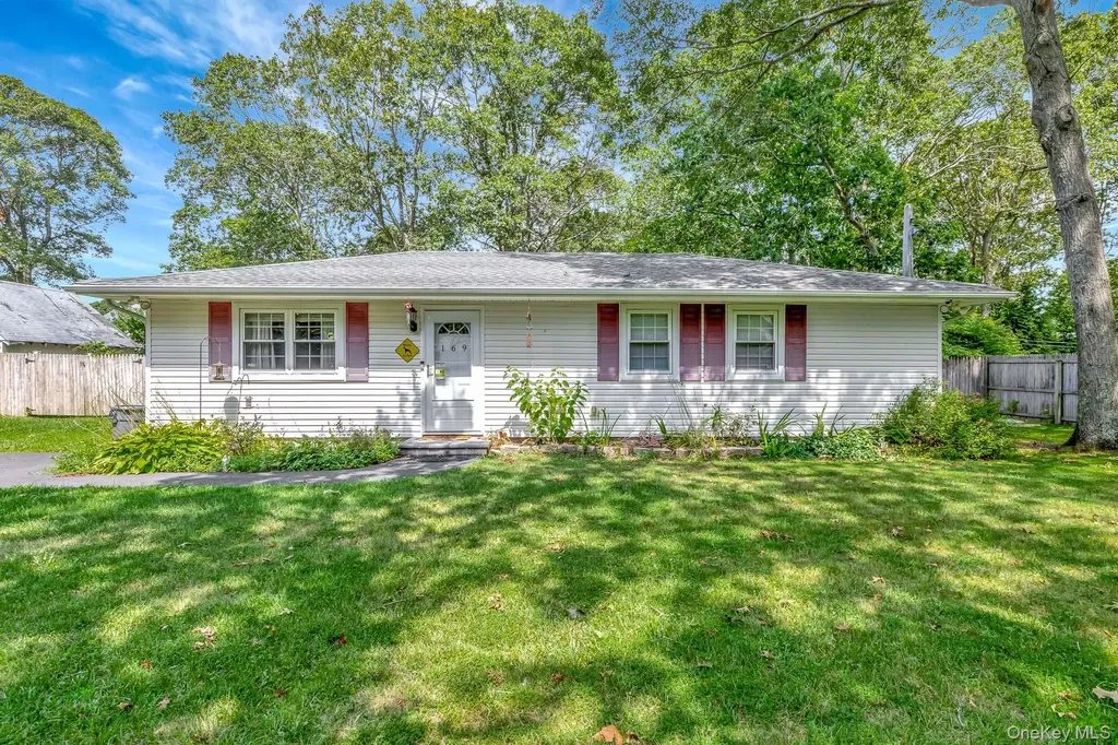 169 Pawnee Avenue Mastic NY 11950