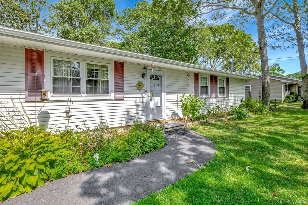 169 Pawnee Avenue Mastic NY 11950