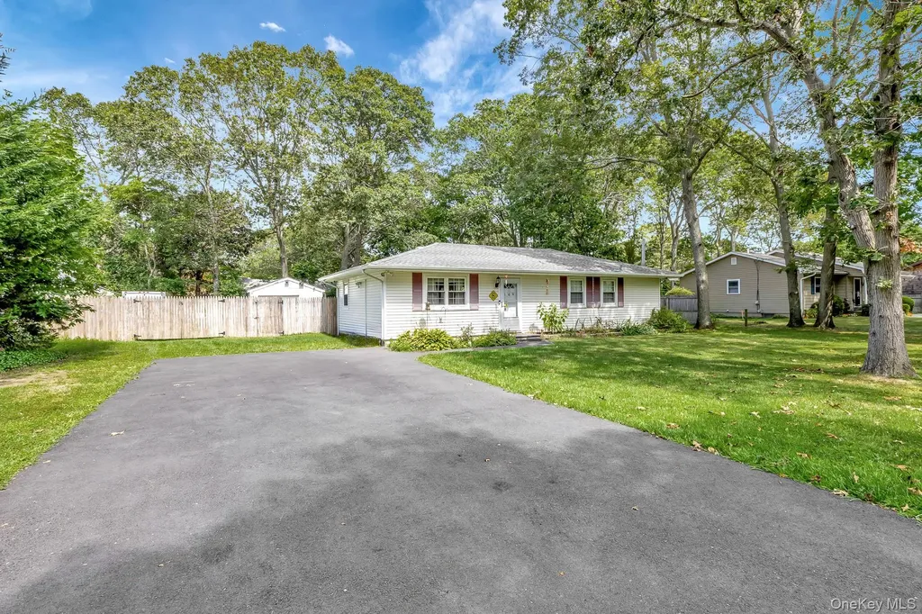 169 Pawnee Avenue Mastic NY 11950