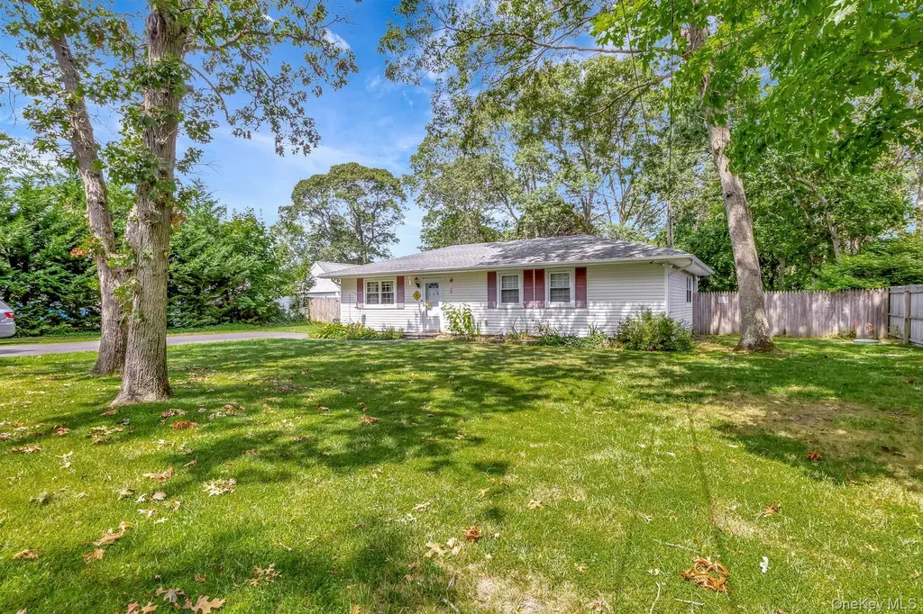 169 Pawnee Avenue Mastic NY 11950