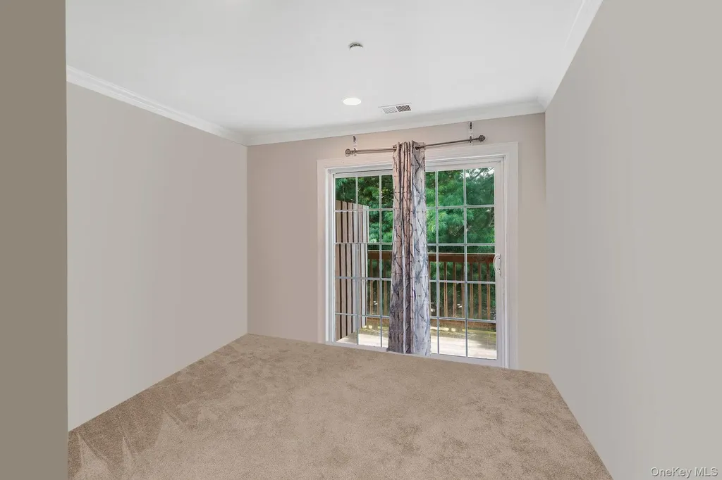 258 Medea Way Central Islip NY 11722