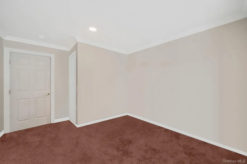258 Medea Way Central Islip NY 11722