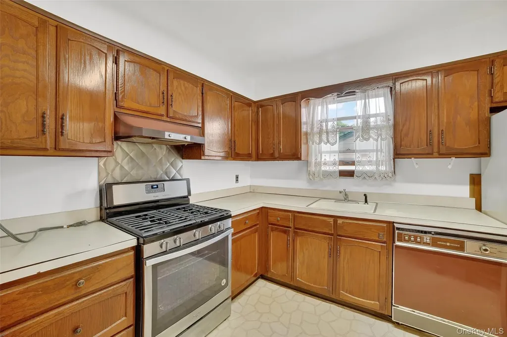 27 Lamar Place Yonkers NY 10710